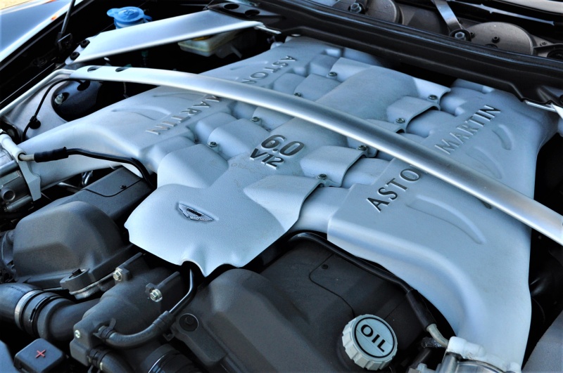 アストンマーティン DBS 中古車