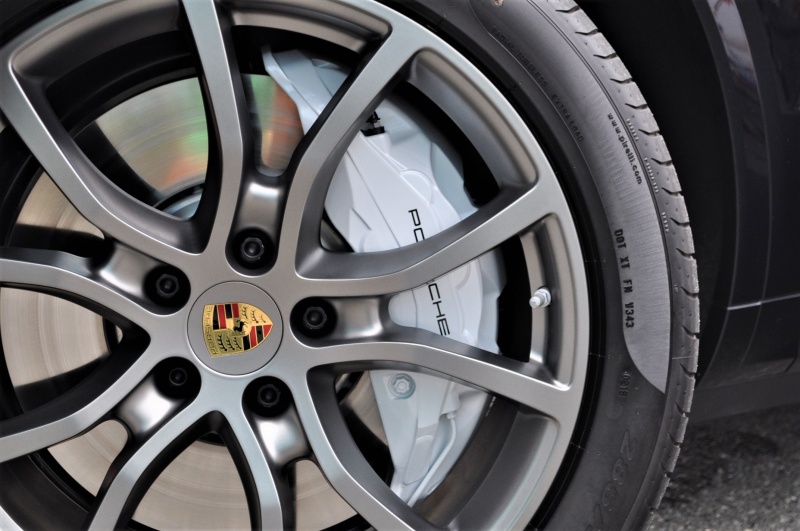 ポルシェ カイエン 新車