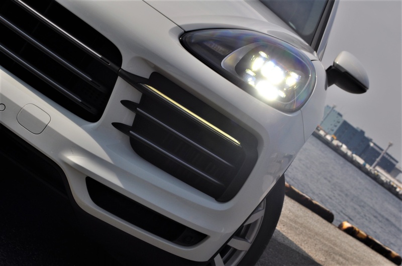 ポルシェ カイエン 新車