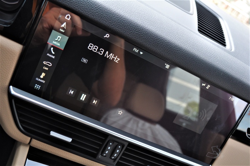 ポルシェ カイエン 新車