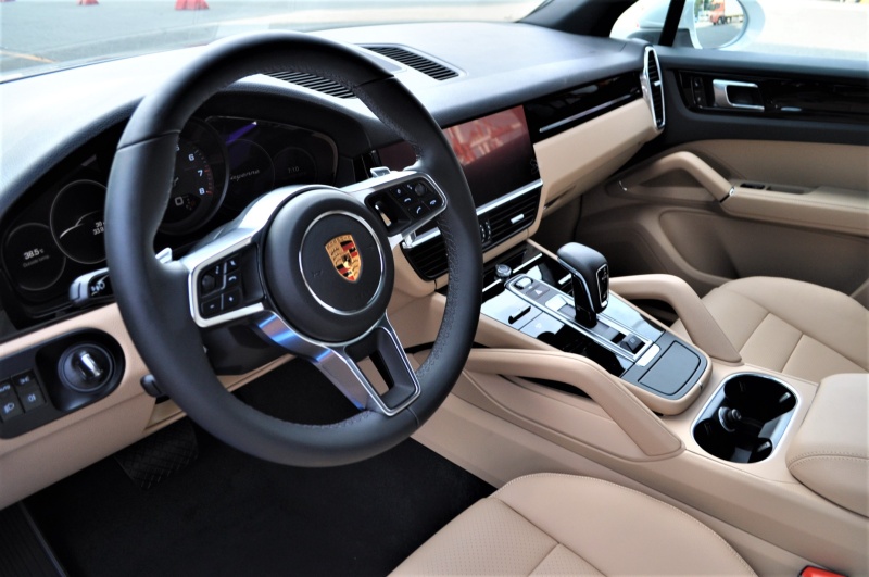 ポルシェ カイエン 新車