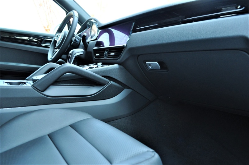 ポルシェ カイエン 新車