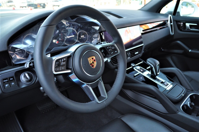 ポルシェ カイエン 新車