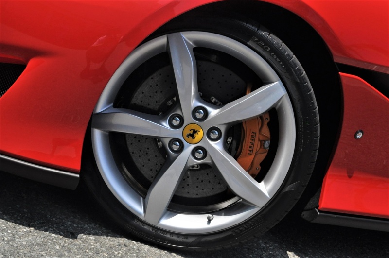 フェラーリ ポルトフィーノ 新車