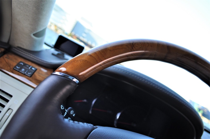 キャデラック DTS 中古車