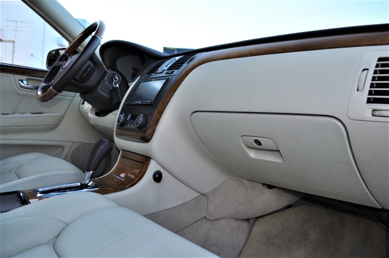 キャデラック DTS 中古車