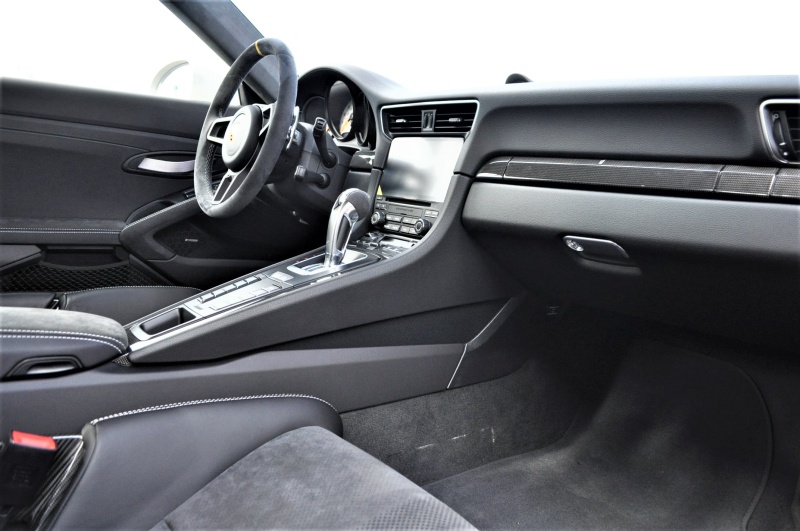 ポルシェ 911(Type991) 新車