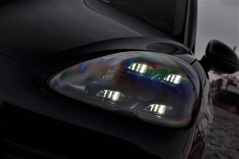 ポルシェ カイエン 新車