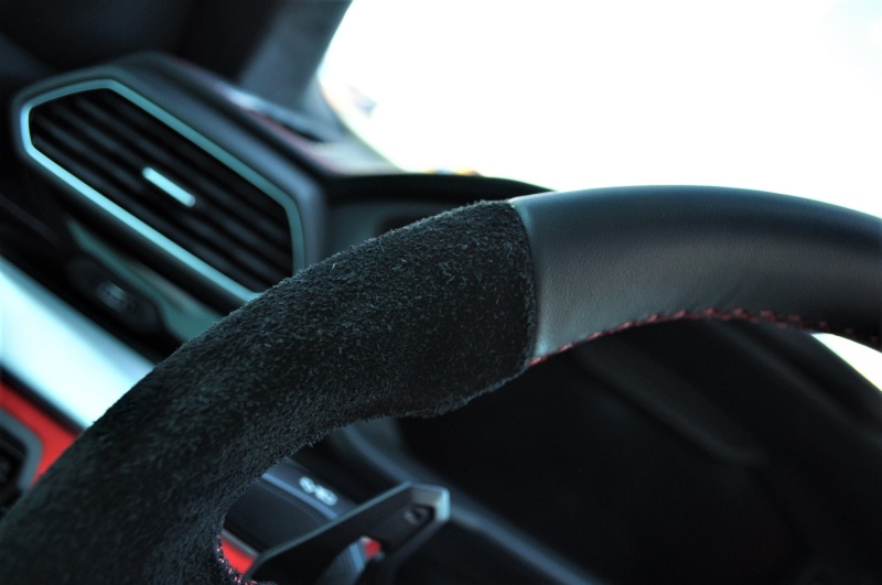 ランボルギーニ ウルス 新車