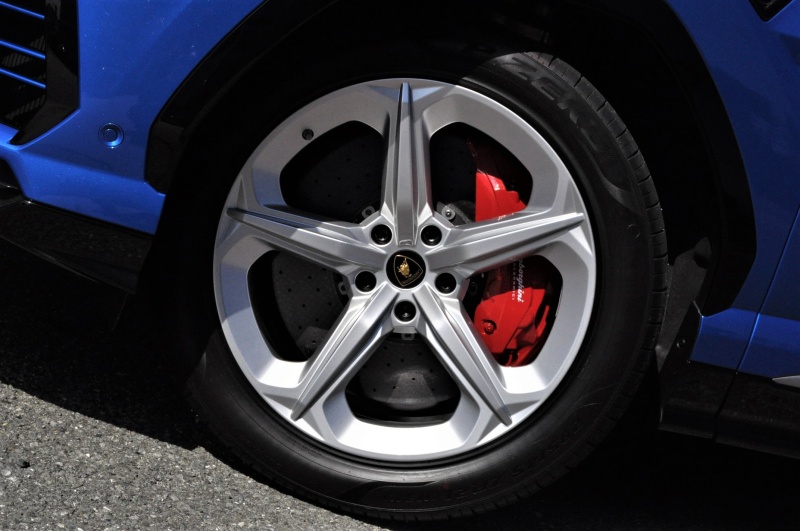 ランボルギーニ ウルス 新車