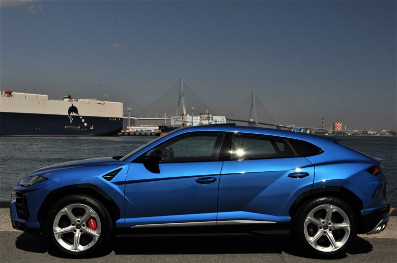 ランボルギーニ ウルス 新車