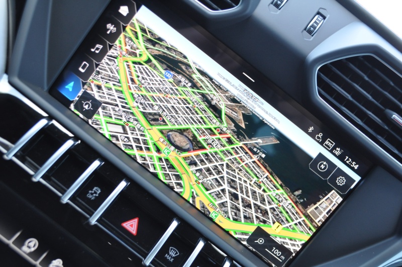 ランボルギーニ ウルス 新車