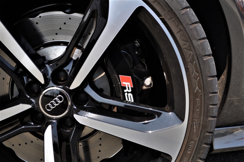 アウディ RS7 中古車