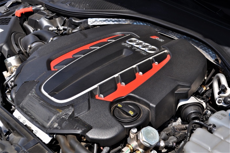 アウディ RS7 中古車