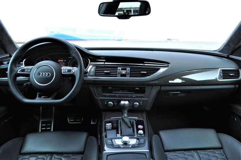 アウディ RS7 中古車