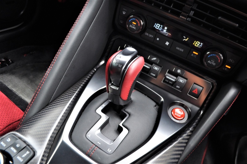 日産 GT-R 中古車