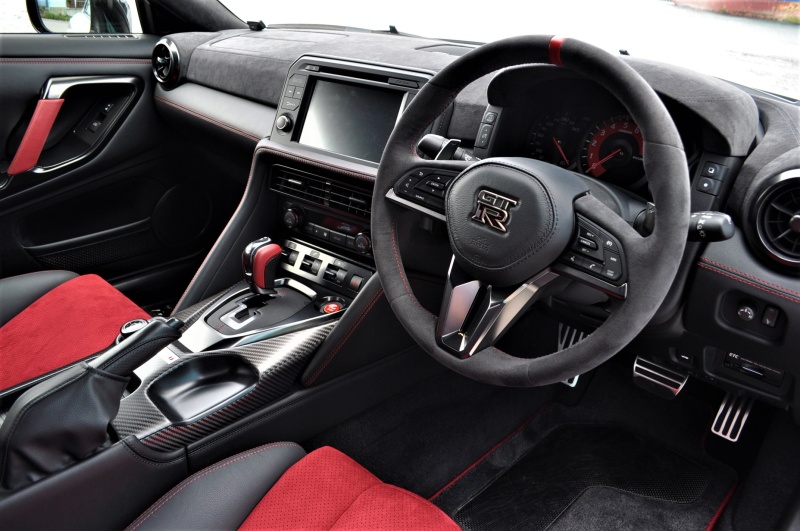 日産 GT-R 中古車