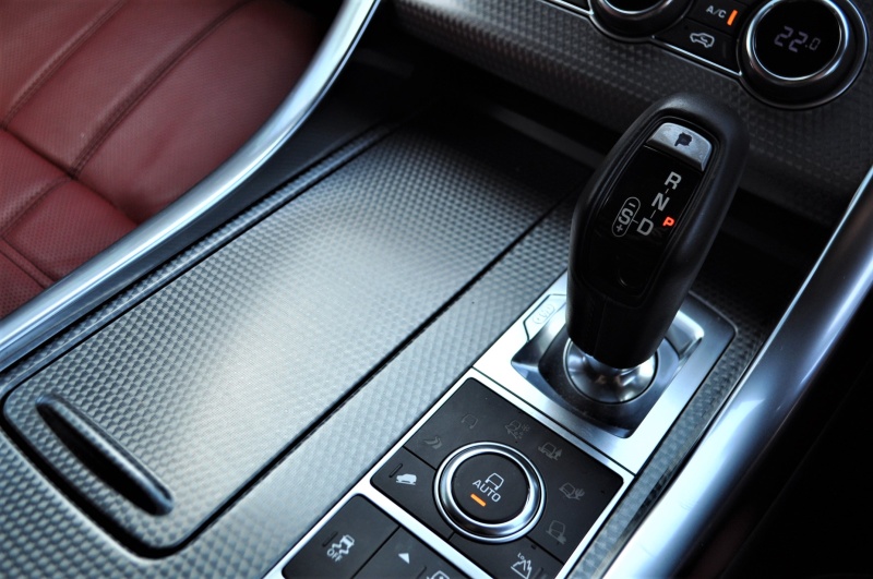 ランドローバー オートバイオグラフィー 中古車