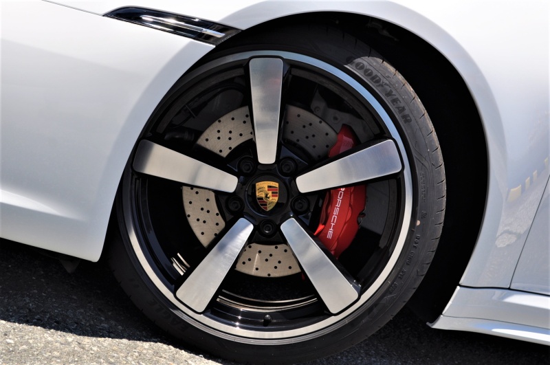 ポルシェ 911(Type992) 新車