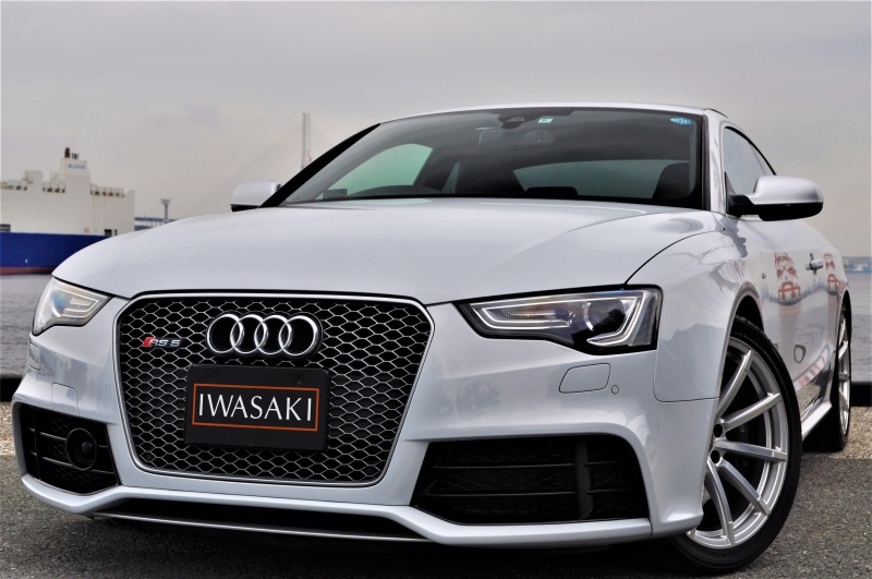 アウディ RS5 中古車