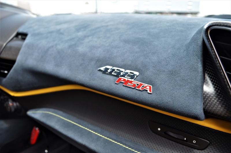 フェラーリ 488ピスタ 新車