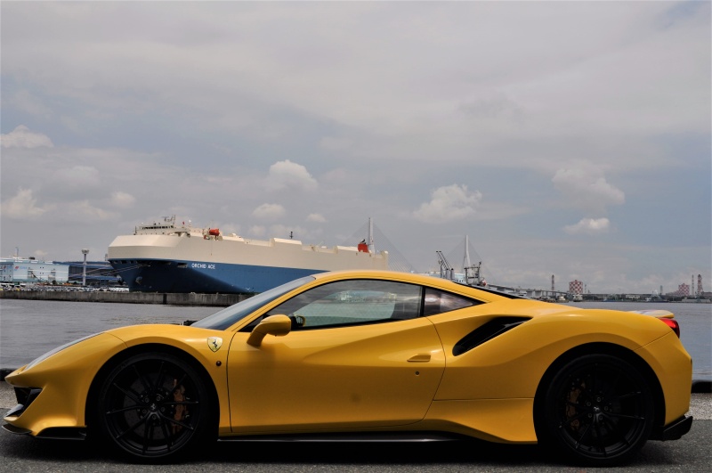 フェラーリ 488ピスタ 新車