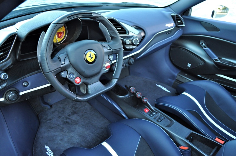 フェラーリ 488ピスタ 新車