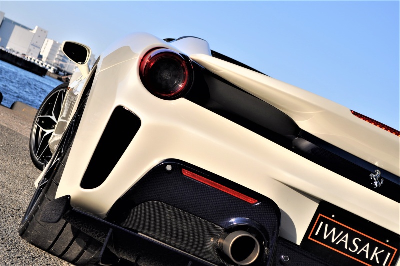 フェラーリ 488ピスタ 新車