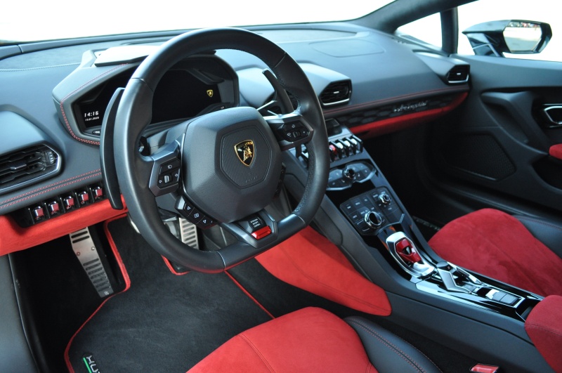 ランボルギーニ ウラカン 中古車