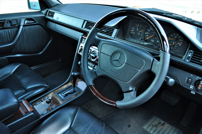 メルセデスベンツ Eクラス 