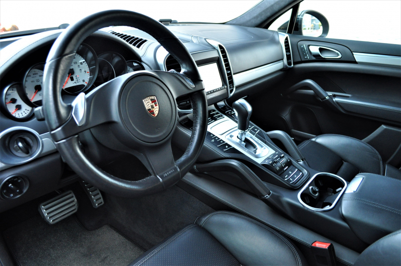 ポルシェ カイエン 中古車