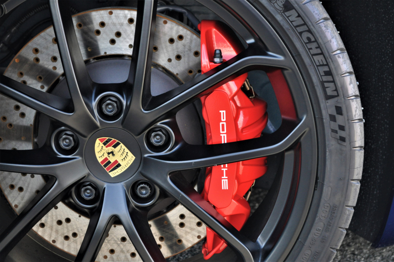 ポルシェ 718スパイダー 新車