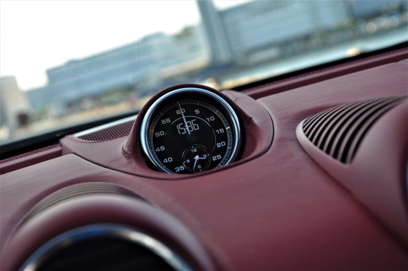 ポルシェ 718スパイダー 新車