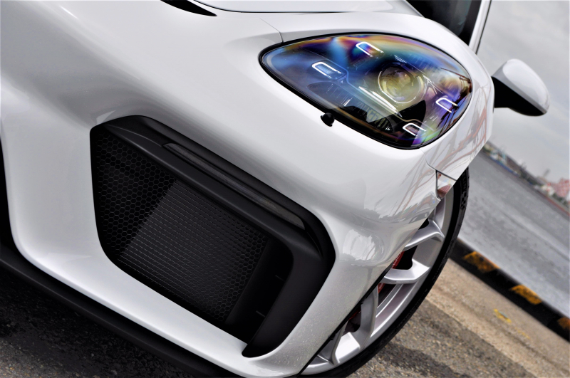 ポルシェ 718スパイダー 新車