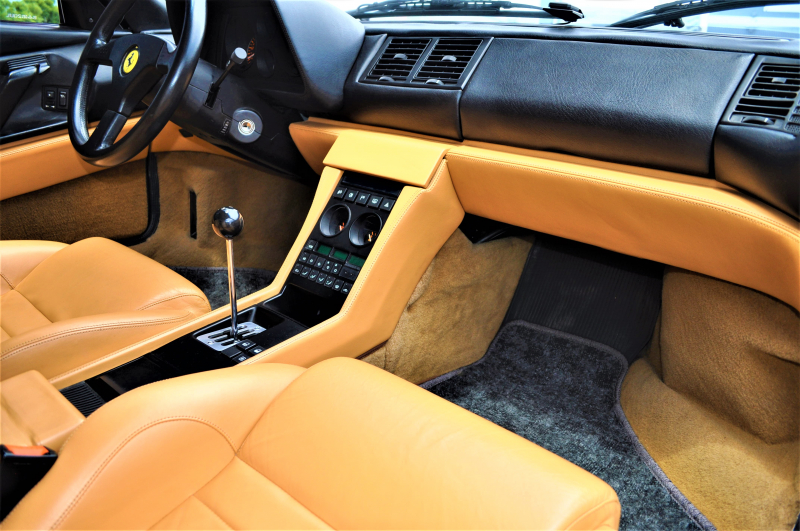 フェラーリ 348 中古車