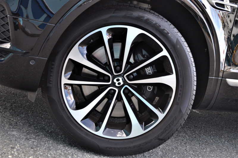 ベントレー ベンテイガ 中古車