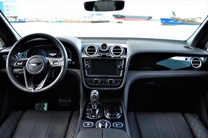 ベントレー ベンテイガ 中古車