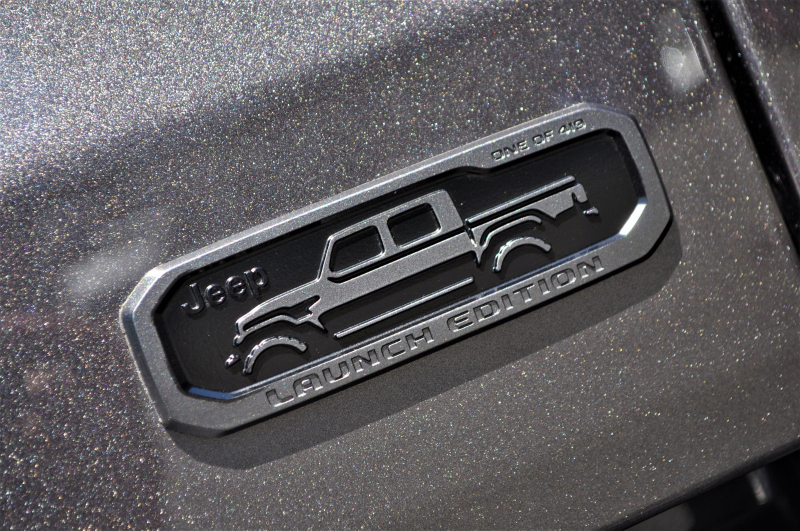 ジープ グラディエーター 新車