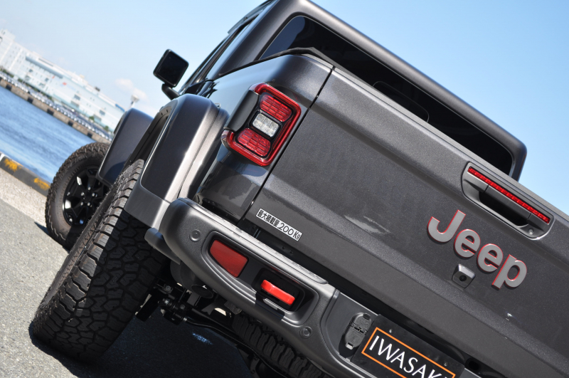 ジープ グラディエーター 新車