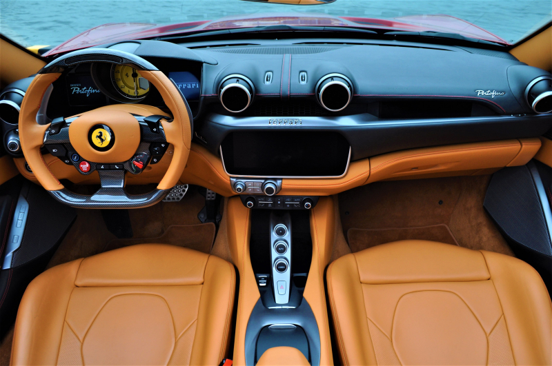 フェラーリ ポルトフィーノ 中古車