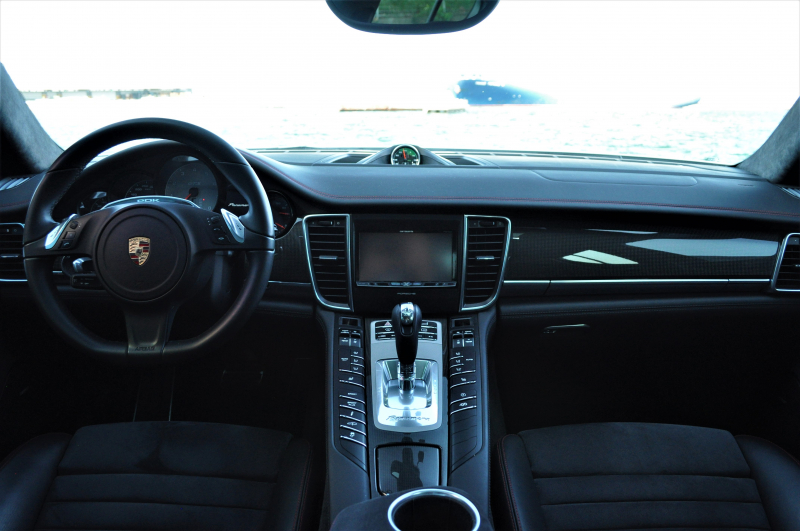 ポルシェ パナメーラ 中古車