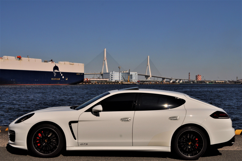 ポルシェ パナメーラ 中古車