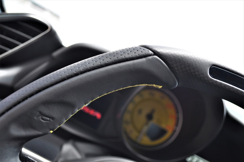 フェラーリ 488ピスタ 中古車