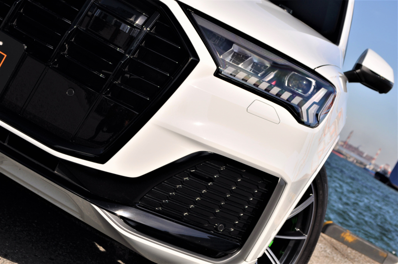 アウディ Q7 中古車