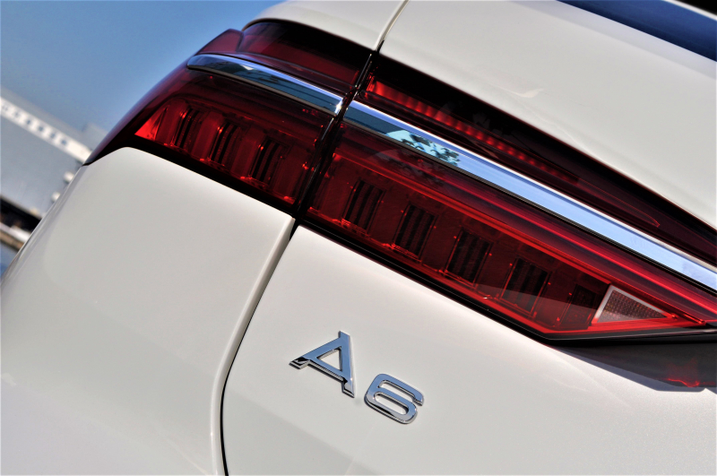 アウディ A6アバント 中古車