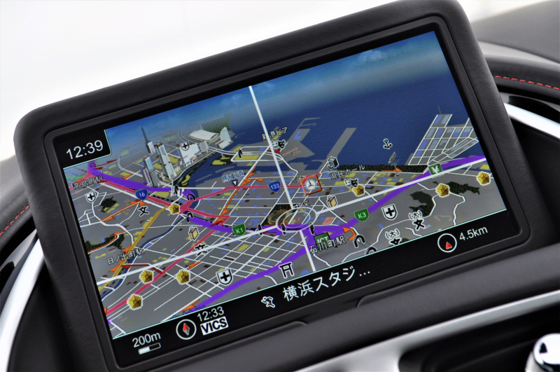 アストンマーティン DB11 中古車