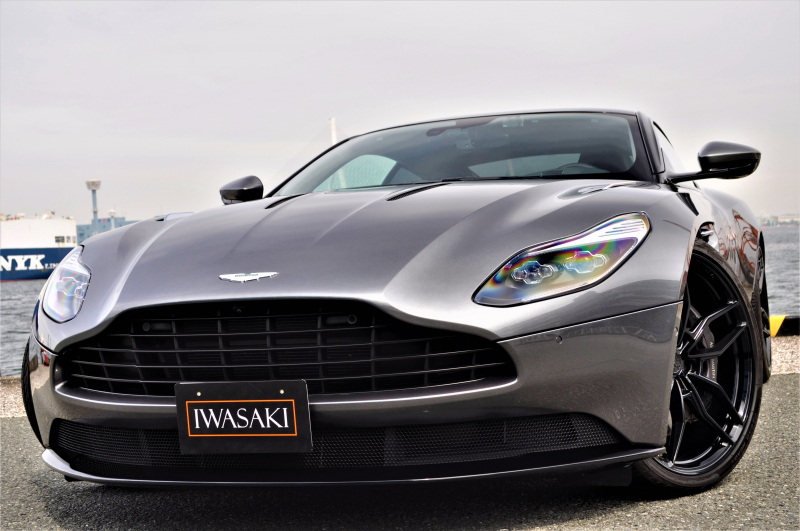 アストンマーティン DB11 中古車