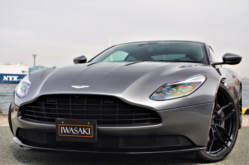 アストンマーティン DB11 中古車