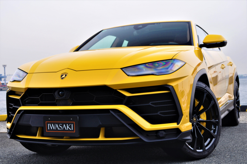 ランボルギーニ ウルス 中古車