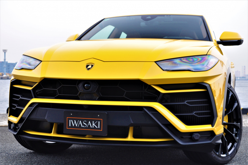 ランボルギーニ ウルス 中古車